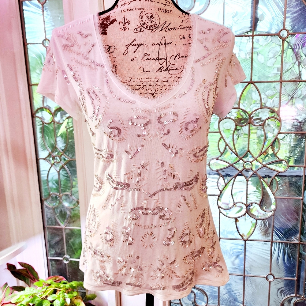 White House Black Market Sparkly Embellished White T-Shirt M - FINAL MARKDOWN